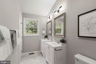15608 Cliff Swallow Way, Rockville, MD 20853 - Photo 21