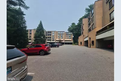 4936 Sentinel Drive #5-401, Bethesda, MD 20816 - Photo 3