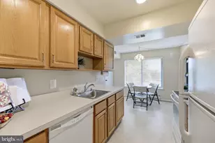 15301 Beaverbrook Ct, Silver Spring, MD 20906 - Photo 7