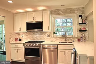 1289 Bartonshire Wy, Potomac, MD 20854 - Photo 11