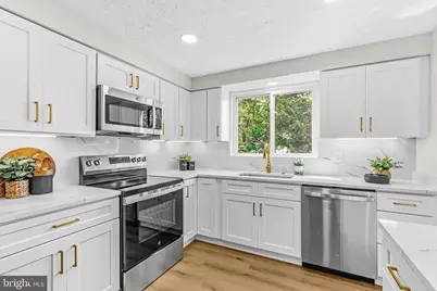 20716 Scottsbury Drive, Germantown, MD 20876 - Photo 15