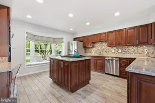9213 Mistwood Dr, Potomac, MD 20854 - Photo 5