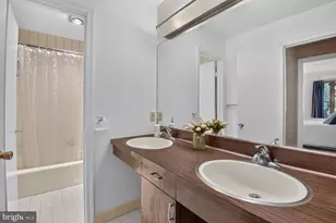 1988 Lancashire Dr, Potomac, MD 20854 - Photo 21