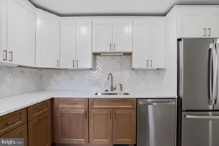 11305 Mapleview Dr, Silver Spring, MD 20902 - Photo 7