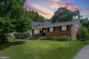 11305 Mapleview Dr, Silver Spring, MD 20902 - Photo 1
