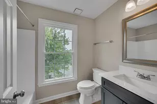 8101 Chelaberry Ct, Gaithersburg, MD 20879 - Photo 19