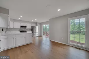 8101 Chelaberry Ct, Gaithersburg, MD 20879 - Photo 11