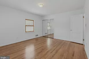 717 Mapleton Rd, Rockville, MD 20850 - Photo 17