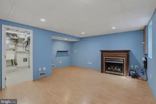 717 Mapleton Rd, Rockville, MD 20850 - Photo 21