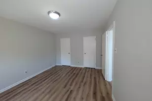 4824 Chevy Chase Dr, Chevy Chase, MD 20815 - Photo 9
