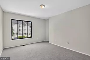 9305 Bathgate Ct, Montgomery Village, MD 20886 - Photo 9