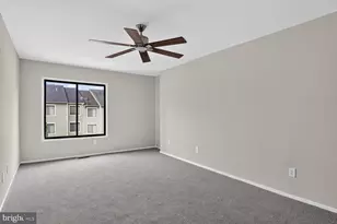 9305 Bathgate Ct, Montgomery Village, MD 20886 - Photo 11