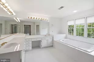 10417 Snow Point Dr, Bethesda, MD 20814 - Photo 23