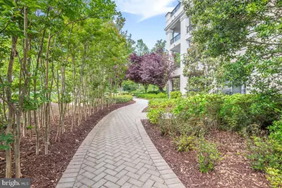 8111 River Road #122, Bethesda, MD 20817 - Photo 9