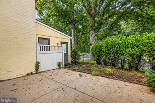3498 Gleneagles Dr, Silver Spring, MD 20906 - Photo 7