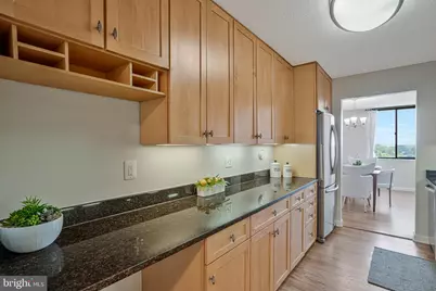 118 Monroe Street #118-1005, Rockville, MD 20850 - Photo 7