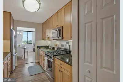 118 Monroe Street #118-1005, Rockville, MD 20850 - Photo 5