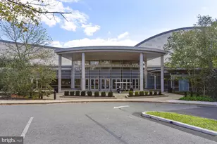 10401 Grosvenor Pl, Rockville, MD 20852 - Photo 13