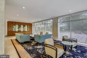 10401 Grosvenor Pl, Rockville, MD 20852 - Photo 11