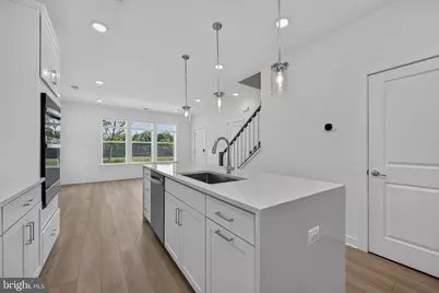16184 Frederick Road, Rockville, MD 20850 - Photo 21