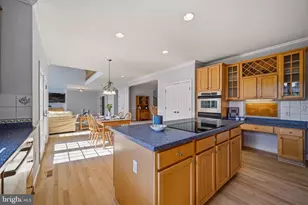 18905 Celebrity Ln, Sandy Spring, MD 20860 - Photo 21