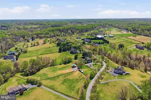 18905 Celebrity Ln, Sandy Spring, MD 20860 - Photo 5