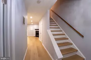 18246 Fox Chase Cir, Olney, MD 20832 - Photo 9