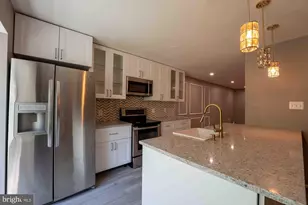 18246 Fox Chase Cir, Olney, MD 20832 - Photo 5