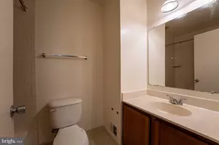 18246 Fox Chase Cir, Olney, MD 20832 - Photo 19