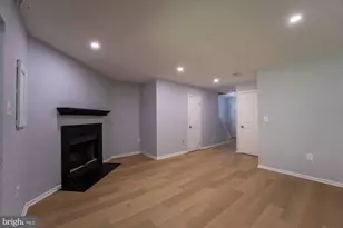 18246 Fox Chase Cir, Olney, MD 20832 - Photo 17