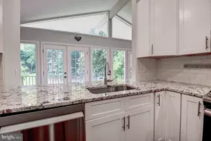 6900 Heatherhill Rd, Bethesda, MD 20817 - Photo 13