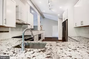 6900 Heatherhill Rd, Bethesda, MD 20817 - Photo 21