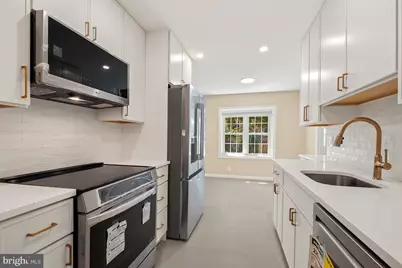 7602 Westlake Terrace #19, Bethesda, MD 20817 - Photo 7