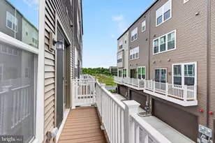 8279 Front Loop, Rockville, MD 20855 - Photo 15
