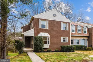 7561 Heatherton Ln, Rockville, MD 20854 - Photo 3