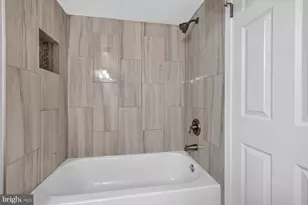 11415 Commonwealth Dr, Rockville, MD 20852 - Photo 21