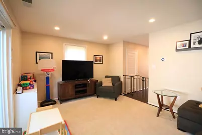 748 Azalea Drive #12-748, Rockville, MD 20850 - Photo 5