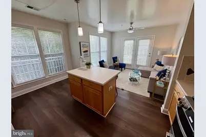 303 Redland Boulevard #201, Rockville, MD 20850 - Photo 5