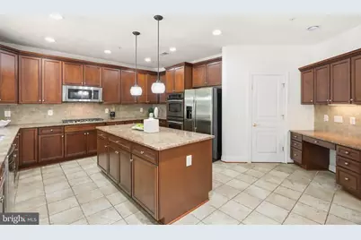 400 Long Trail Terrace, Rockville, MD 20850 - Photo 17