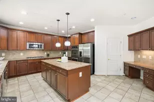 400 Long Trail Terrace, Rockville, MD 20850 - Photo 17