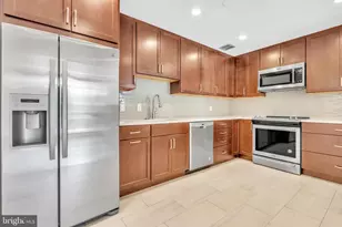 4924 Sentinel Dr, Bethesda, MD 20816 - Photo 9