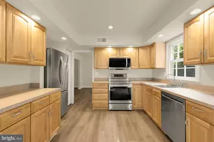 12428 Goldfinch Ct, Potomac, MD 20854 - Photo 19