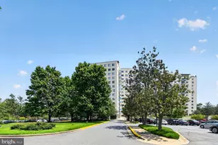 10201 Grosvenor Pl, Rockville, MD 20852 - Photo 1