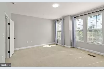 242 N Summit Avenue N #21-242, Gaithersburg, MD 20877 - Photo 29