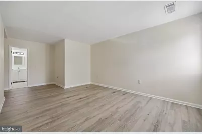 9910 Walker House Road #4, Gaithersburg, MD 20886 - Photo 9