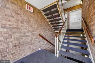 9910 Walker House Rd, Gaithersburg, MD 20886 - Photo 3