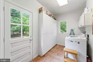 8004 Split Oak Dr, Bethesda, MD 20817 - Photo 19