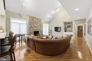 8004 Split Oak Dr, Bethesda, MD 20817 - Photo 23