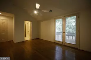 6 Goldleaf Ct, Bethesda, MD 20817 - Photo 15