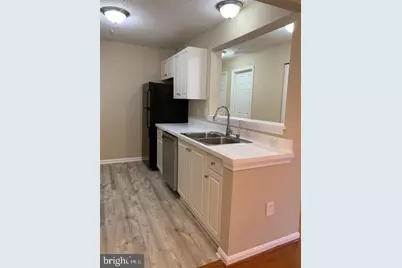 10010 Vanderbilt Circle #5-9, Rockville, MD 20850 - Photo 11